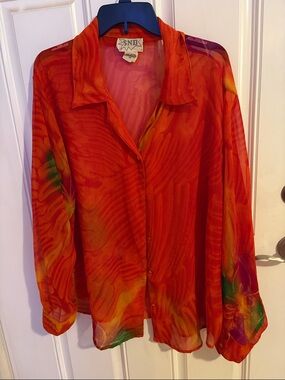 💕Vintage Sheer Button-Front Women’s Blouse💕